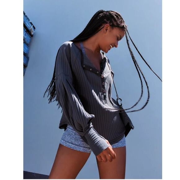 Free People Movement Bella Grey Ribbed Oversized Henley Top - Picture 2 of 8